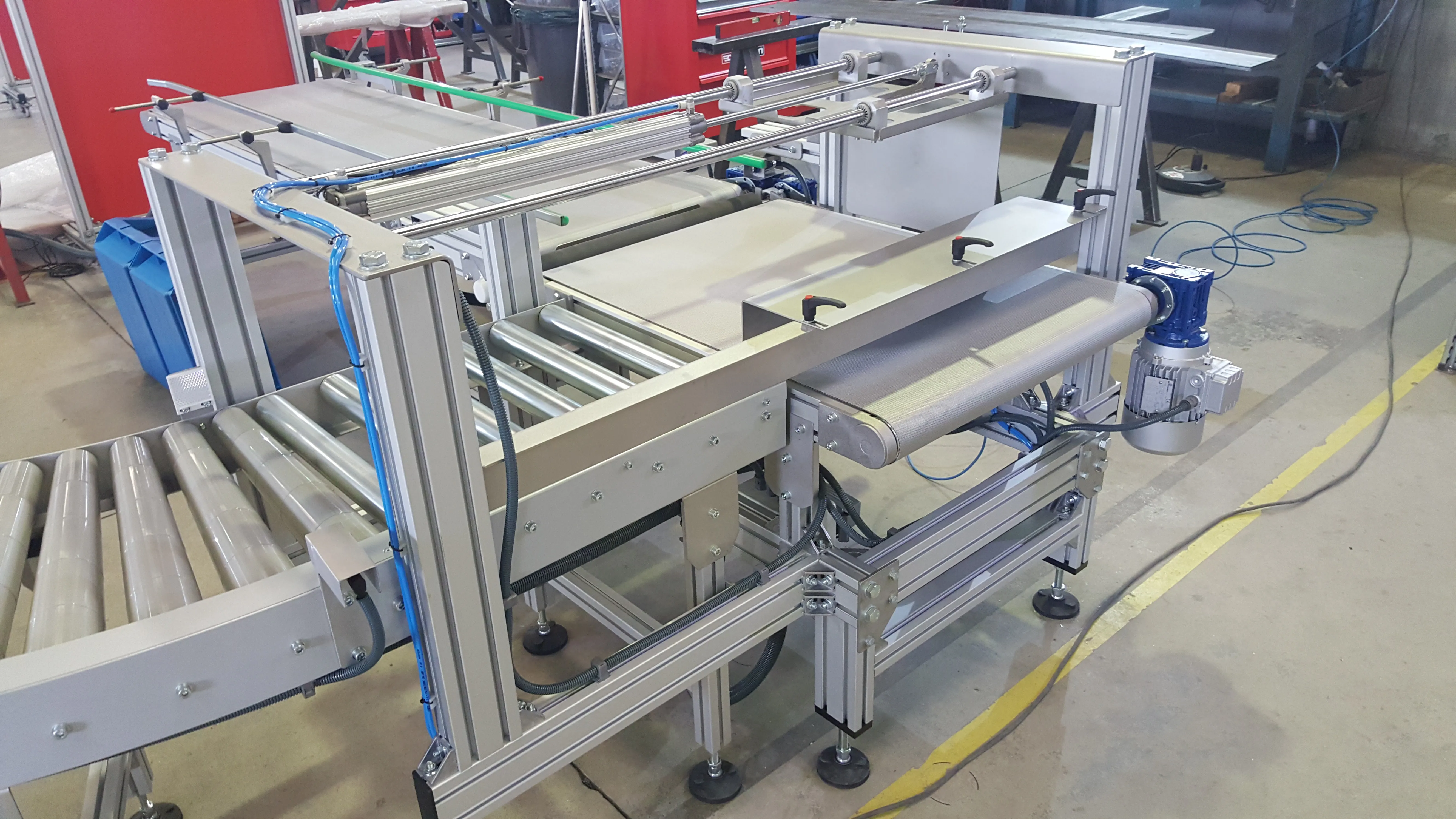 Ancienne Photographie des ateliers et convoyeurs